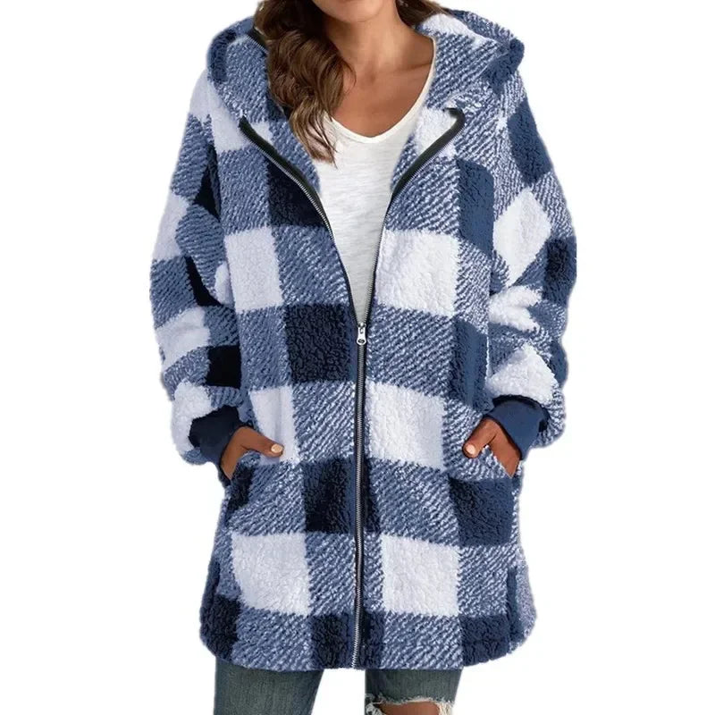 Casaco Feminino Longo de Plush com Capuz