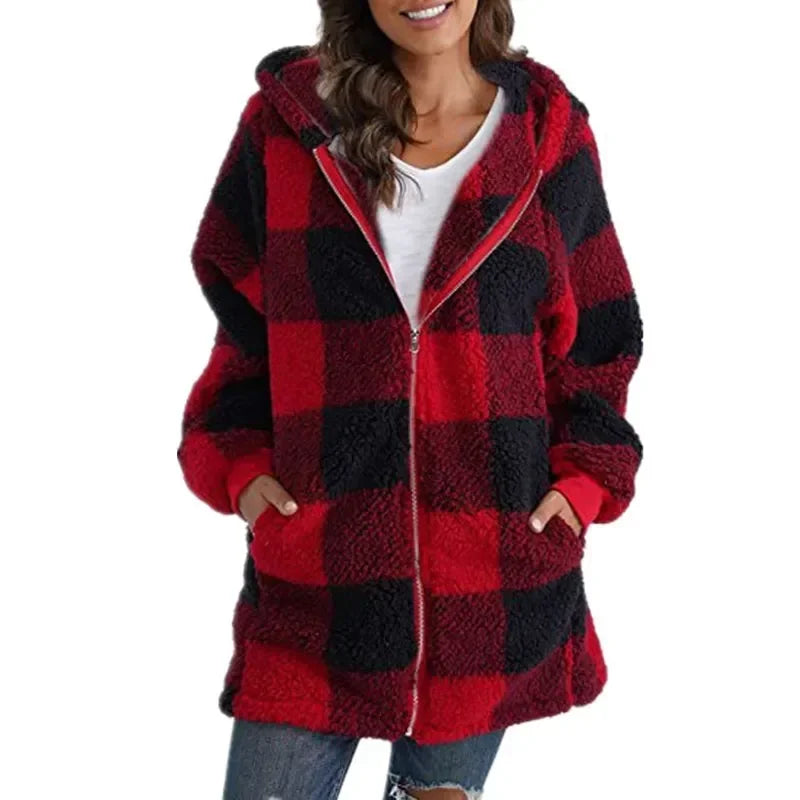 Casaco Feminino Longo de Plush com Capuz