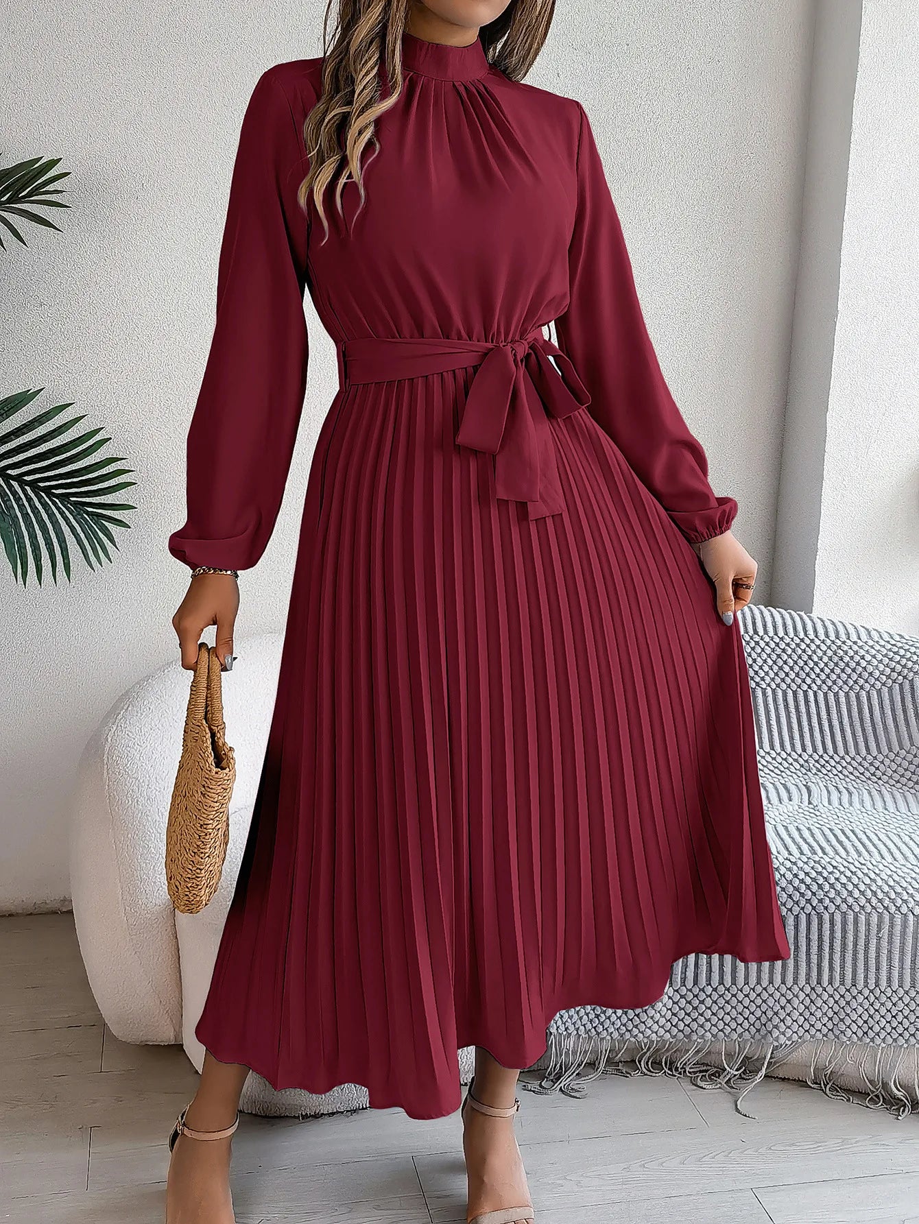 Vestido Feminino Plissado Manga Longa