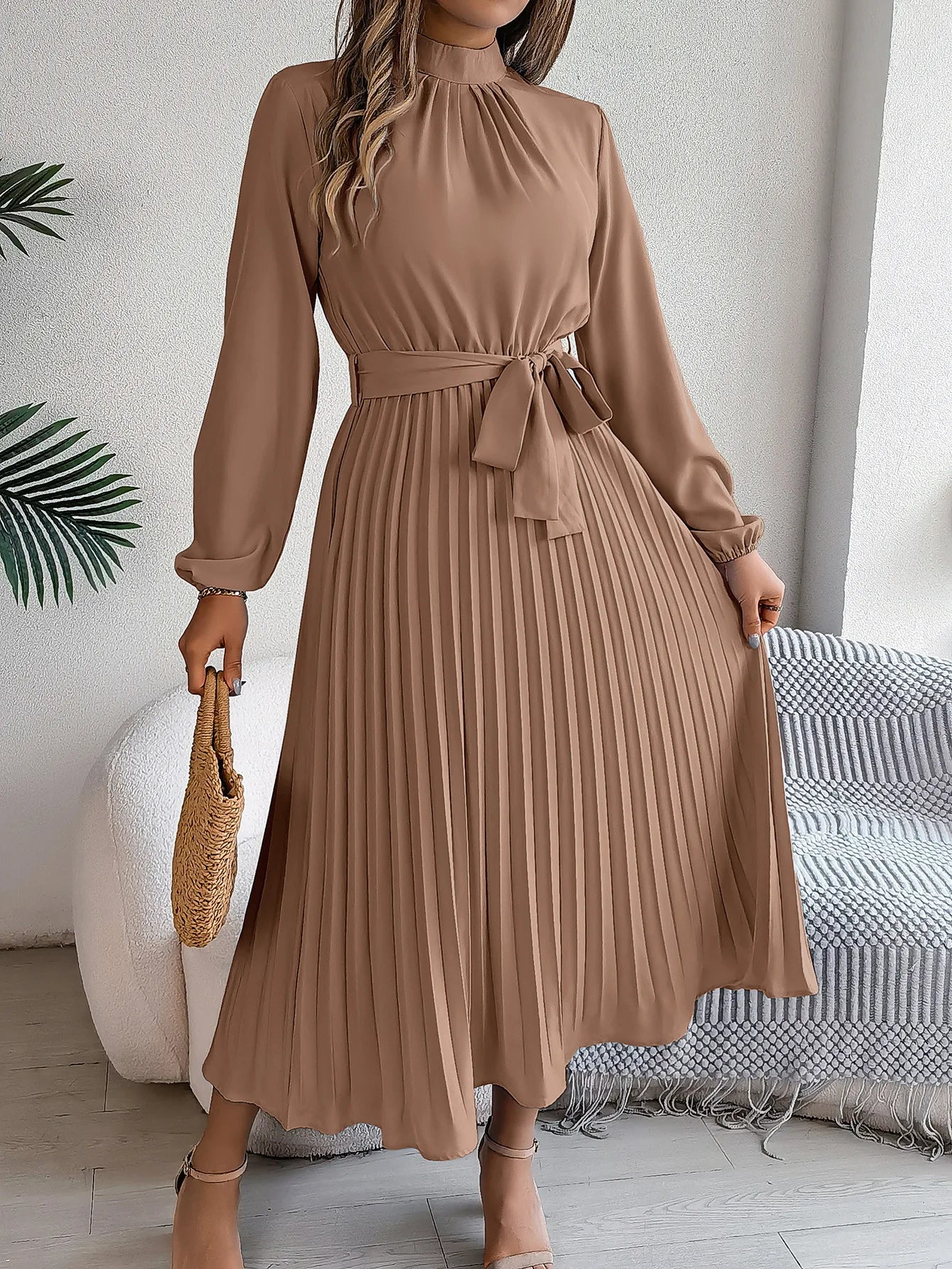 Vestido Feminino Plissado Manga Longa